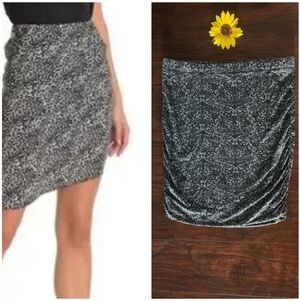 Victoria'S SECRET Elegant Black and Gray Elastic Patterned Skirt ♠️🌞